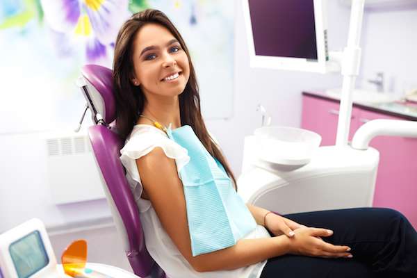 When Will Bleeding After a Tooth Extraction Stop from Gledhill Dental in Kennewick, WA